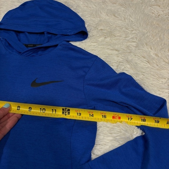 NIKE Dri-FIT youth Pullover long sleeve Hoodie blue size small - Picture 3 of 9